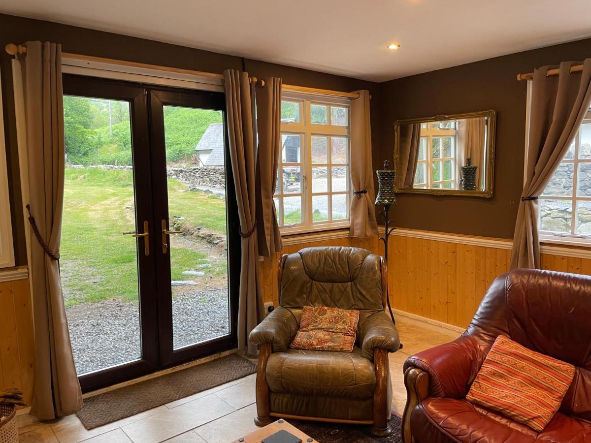 Cuckoo Cabin, Tyn Y Cwm Eglwys-Fach Exterior foto